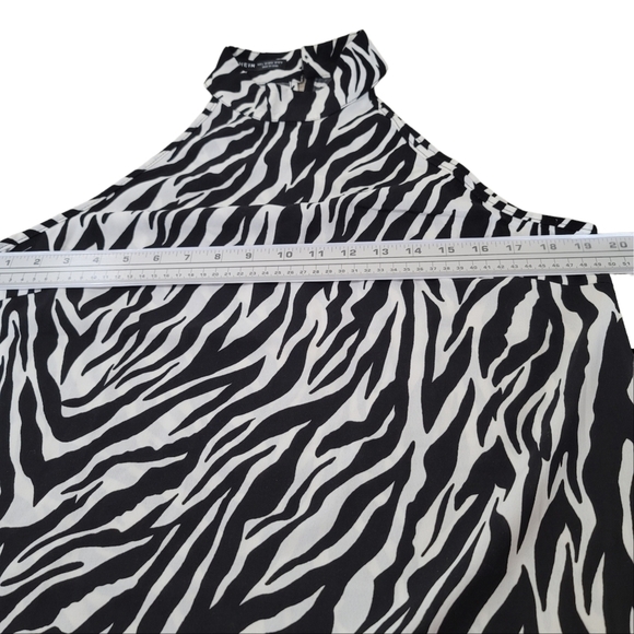 Shein zebra strip halter neck top with matching high waist flair leg pants USL/M - Picture 5 of 10